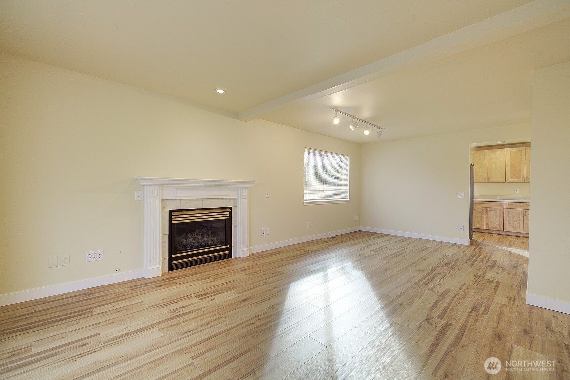 3614 Shelby Road, Unit A Lynnwood, WA 98087 - Photo 16 of 32