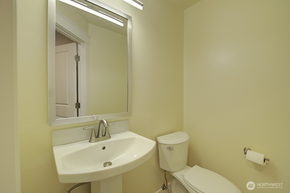 3614 Shelby Road, Unit A Lynnwood, WA 98087 - Photo 17 of 32