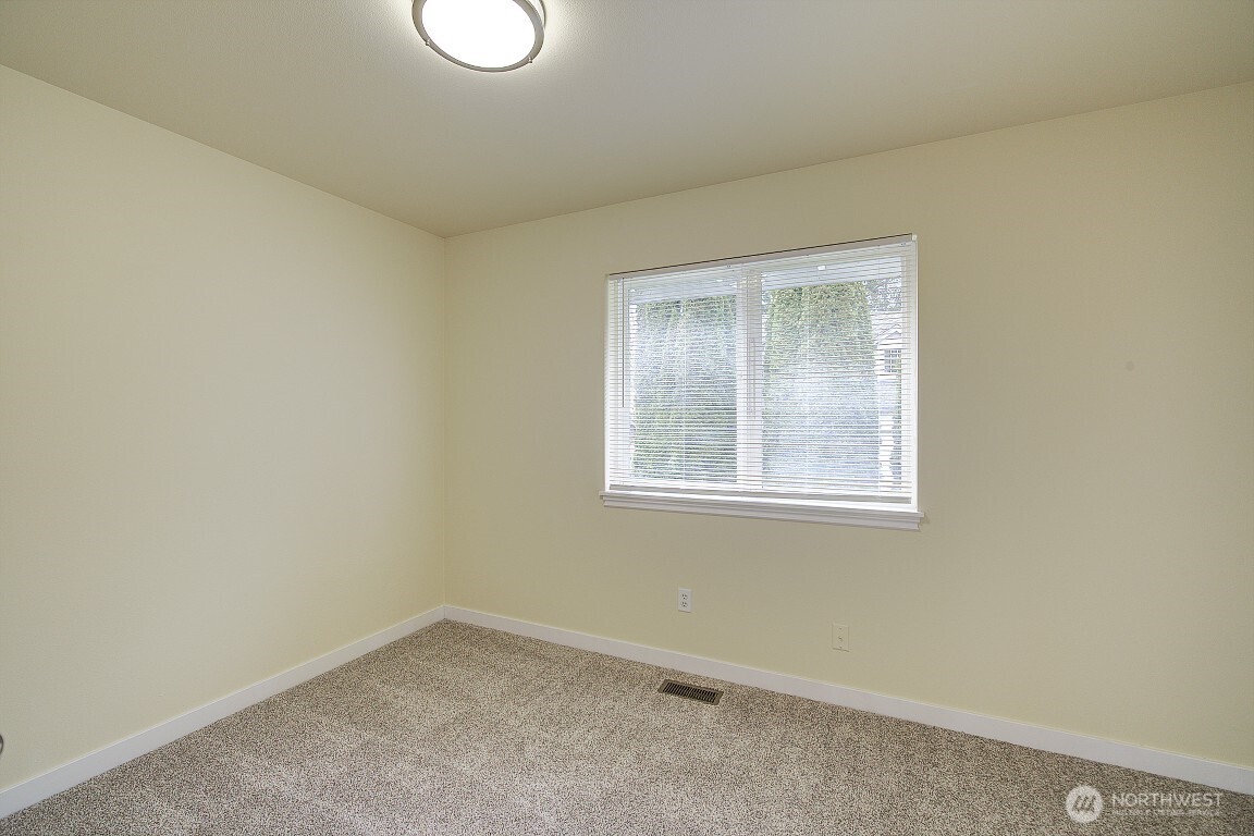 3614 Shelby Road, Unit A Lynnwood, WA 98087 - Photo 24 of 32