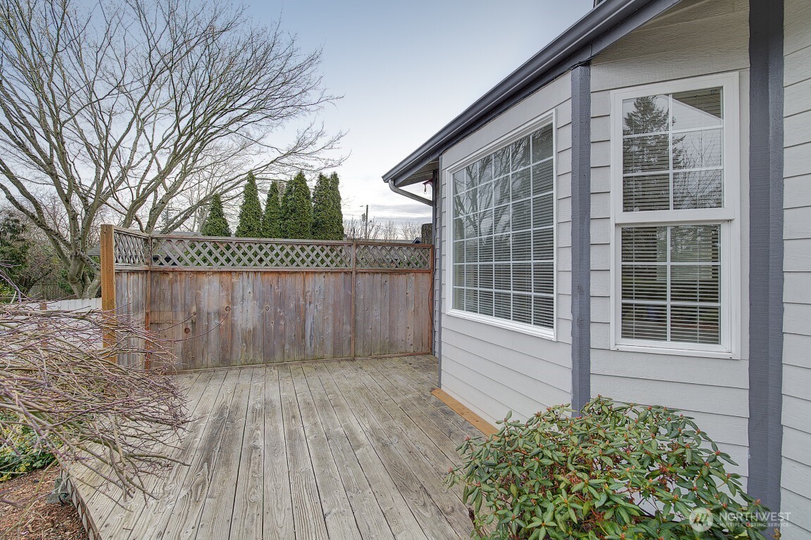 3614 Shelby Road, Unit A Lynnwood, WA 98087 - Photo 3 of 32