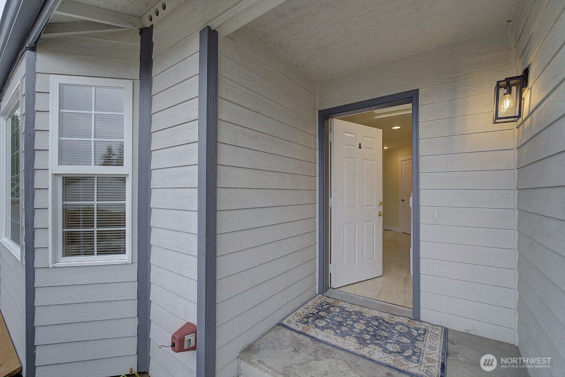 3614 Shelby Road, Unit A Lynnwood, WA 98087 - Photo 4 of 32