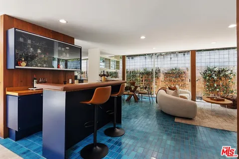 $7,495,000 | 515 North Roxbury Drive, Beverly Hills, CA 90210