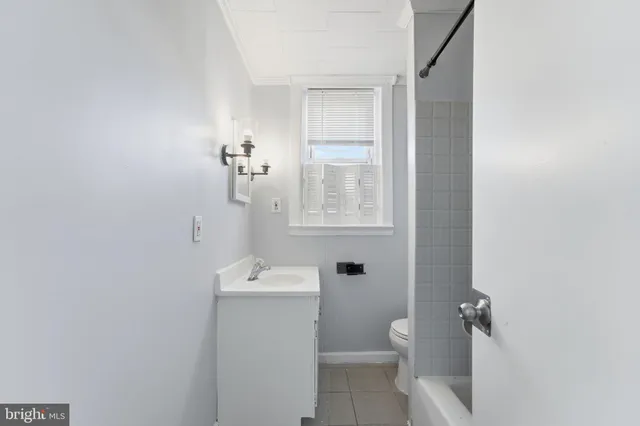 $229,900 | 601 Hunter Street, Gloucester City, NJ 08030