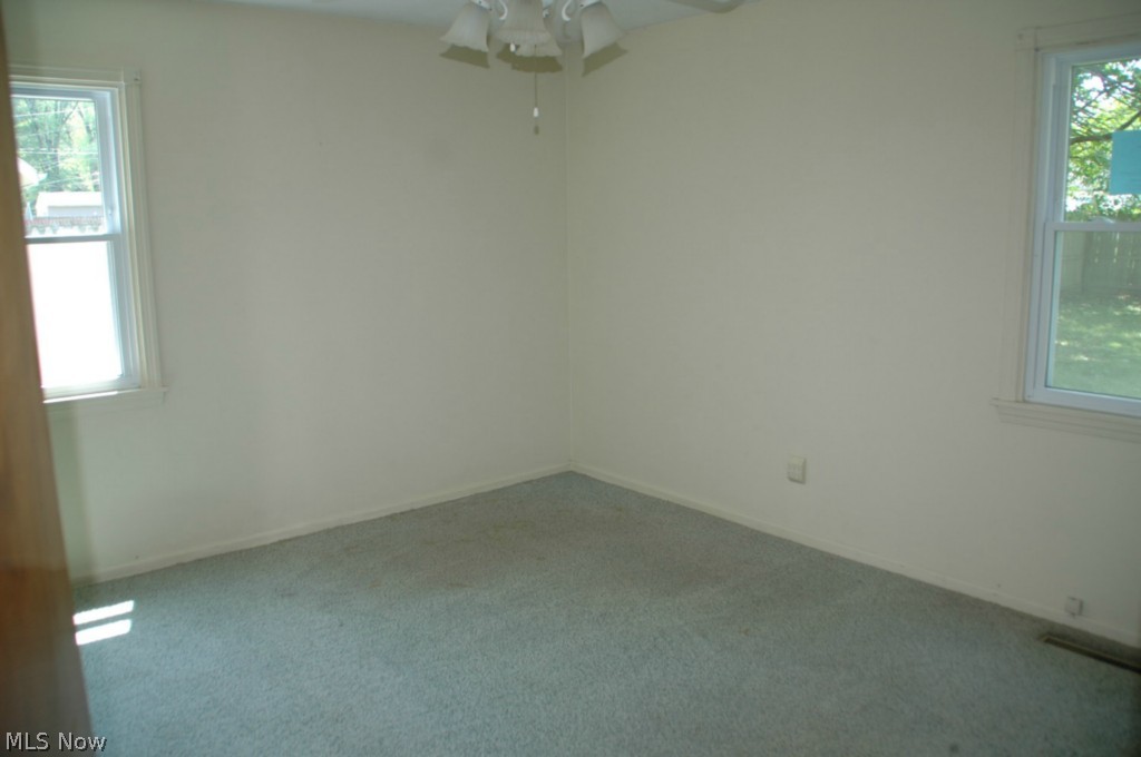 1912 Aberdeen Road Madison, OH 44057 - Photo 6 of 12 Gallery Image 6