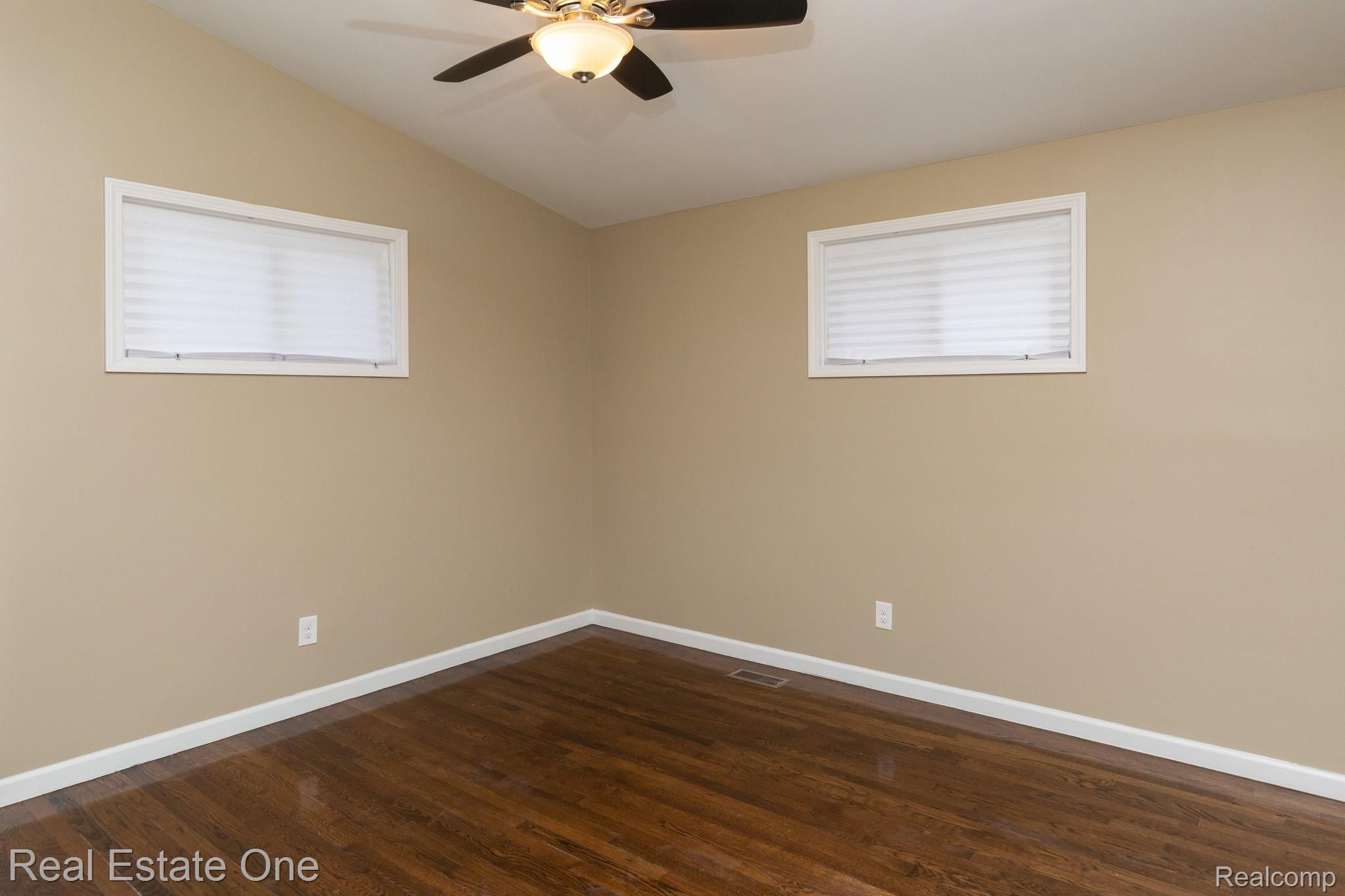 19130 Berg Road Detroit, MI 48219 - Photo 17 of 38 19130BergRd-17.jpg