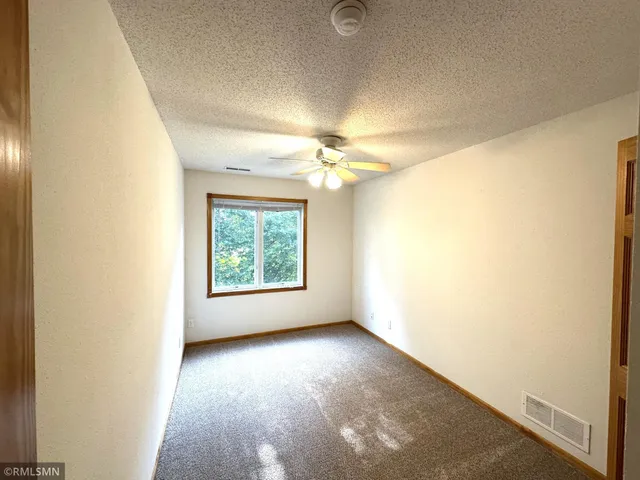 $1,250 | 1271 Pinewood Trail, Unit 10, New Richmond, WI 54017