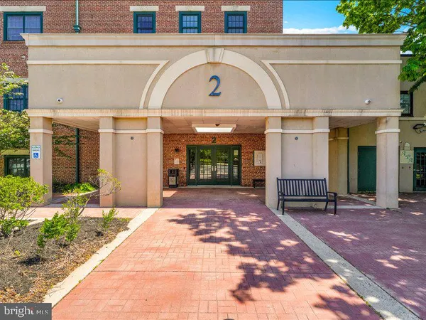 $325,000 | 2 Canals End Road, Unit 305, Bristol, PA 19007