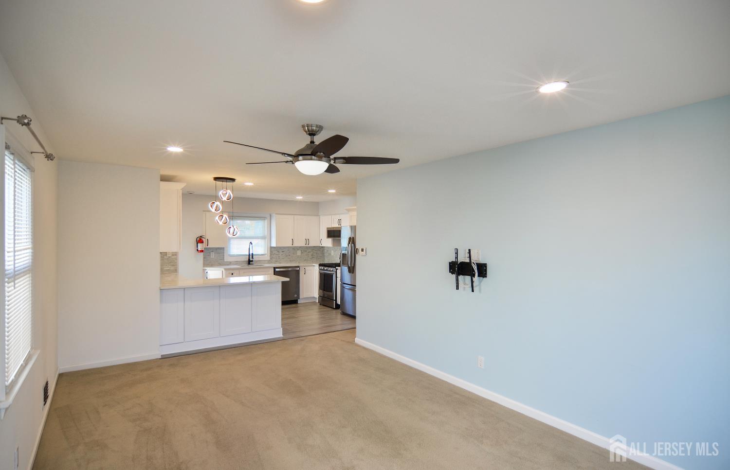 55 Bridge Street Sewaren, NJ 07077 - Photo 4 of 28