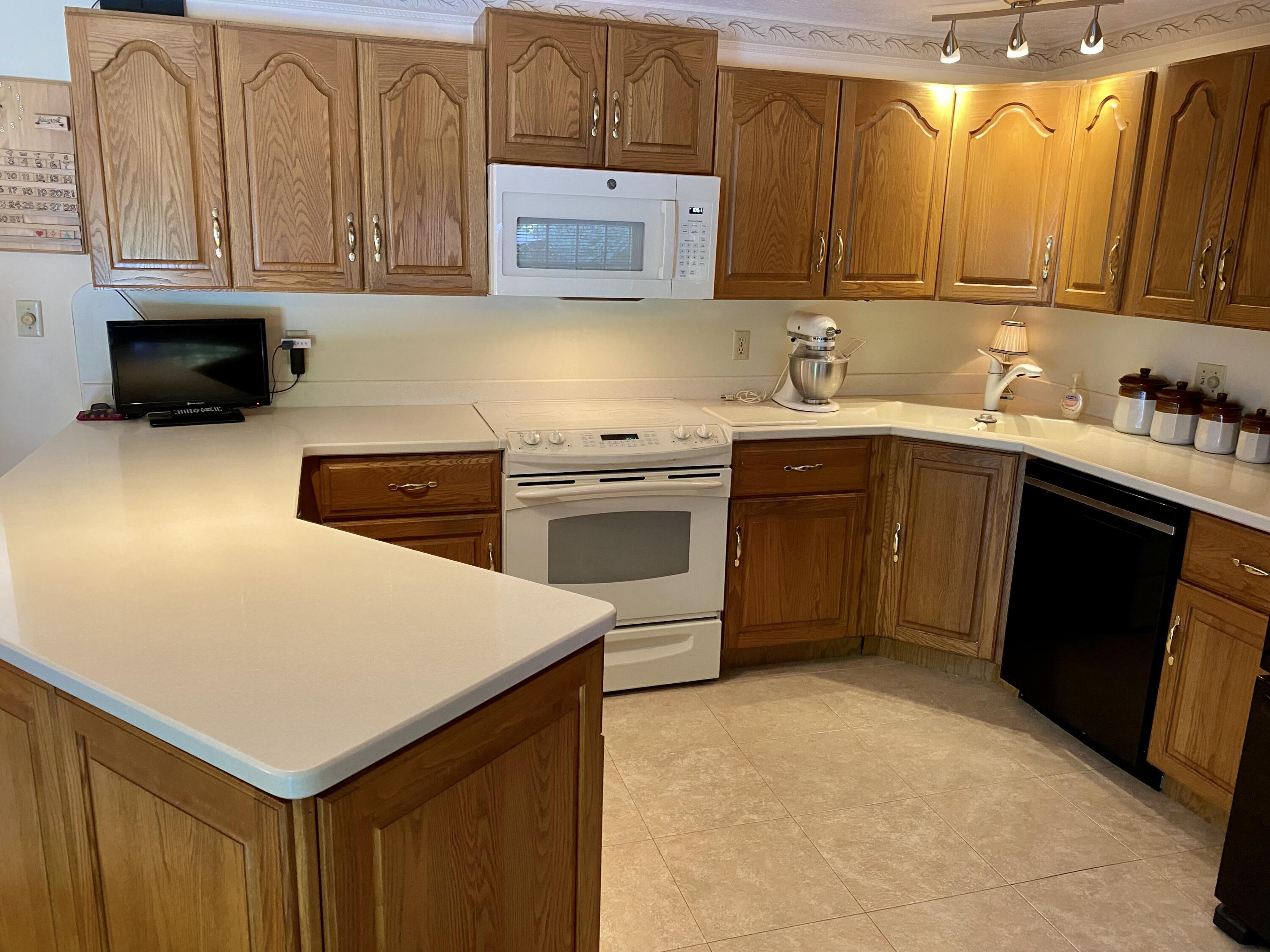 4501 Derr Road Springfield, OH 45503 - Photo 8 of 41 Gallery Image 8