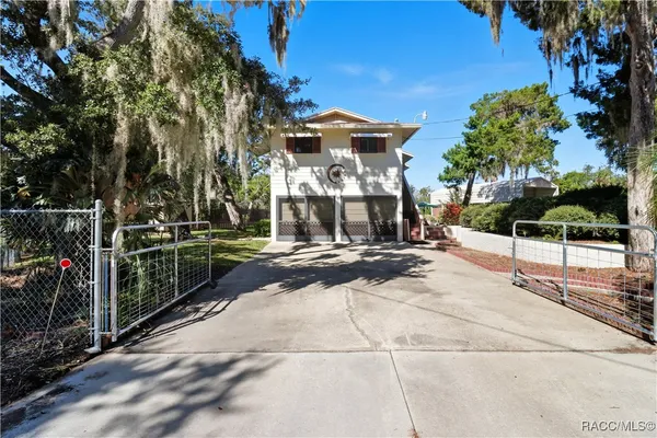 $399,000 | 1150 South Stray Oak Terrace, Crystal River, FL 34429