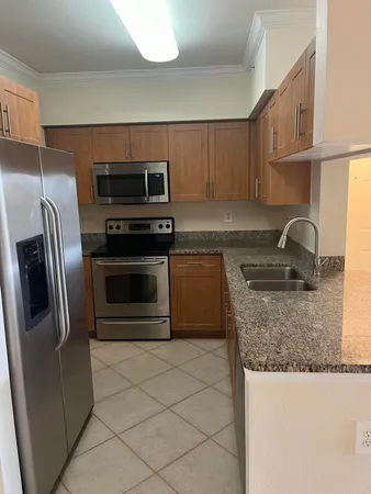 $2,300 | 6533 Emerald Dunes Drive, Unit 301, West Palm Beach, FL 33411