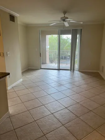 $2,300 | 6533 Emerald Dunes Drive, Unit 301, West Palm Beach, FL 33411