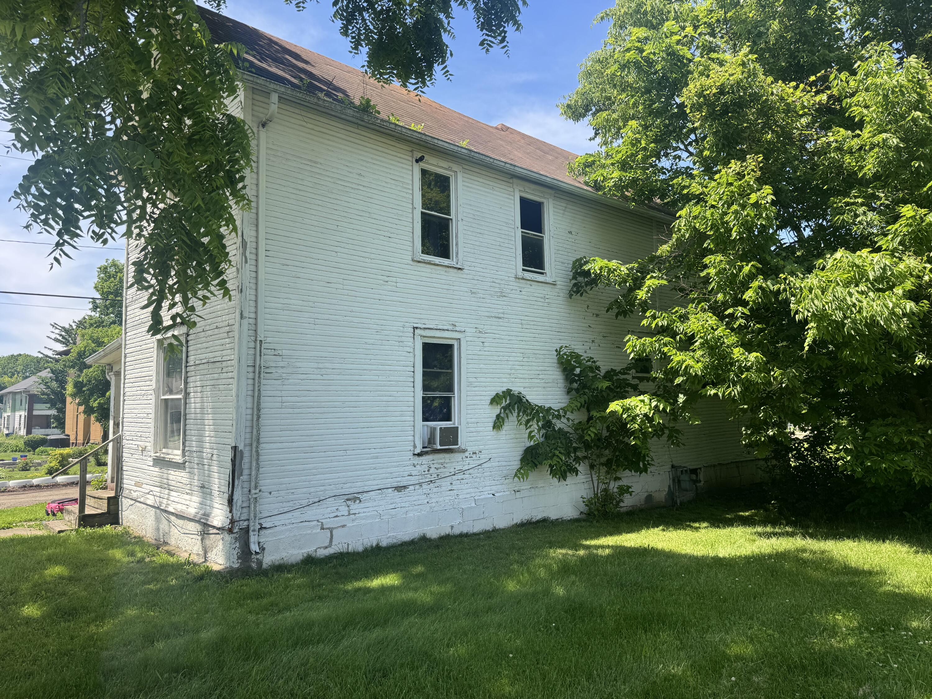122 Prairie Avenue Springfield, OH 45505 - Photo 2 of 3
