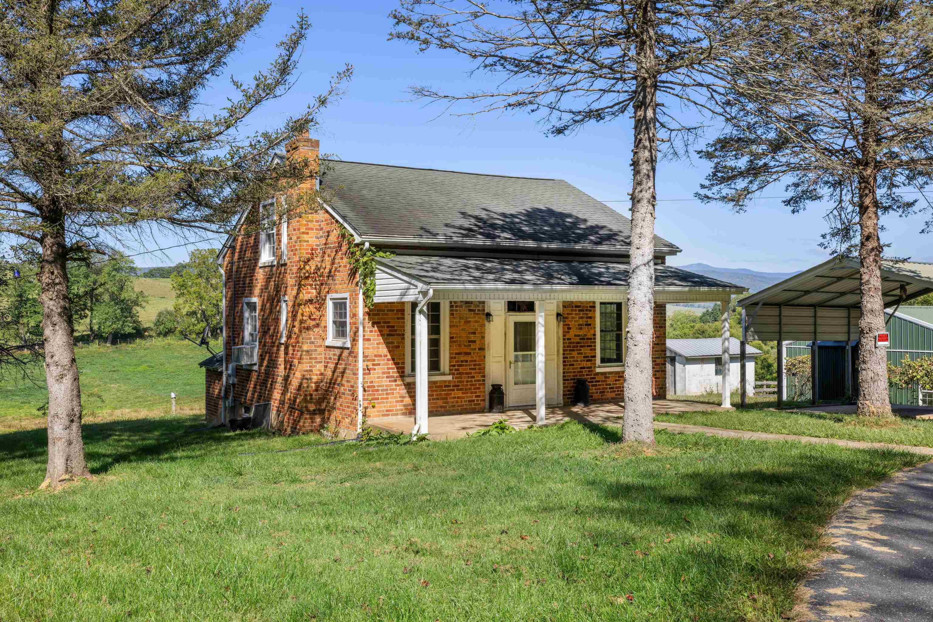 146 Mish Barn Road Middlebrook, VA 24459 - Photo 2 of 54 front view of a house with a yard