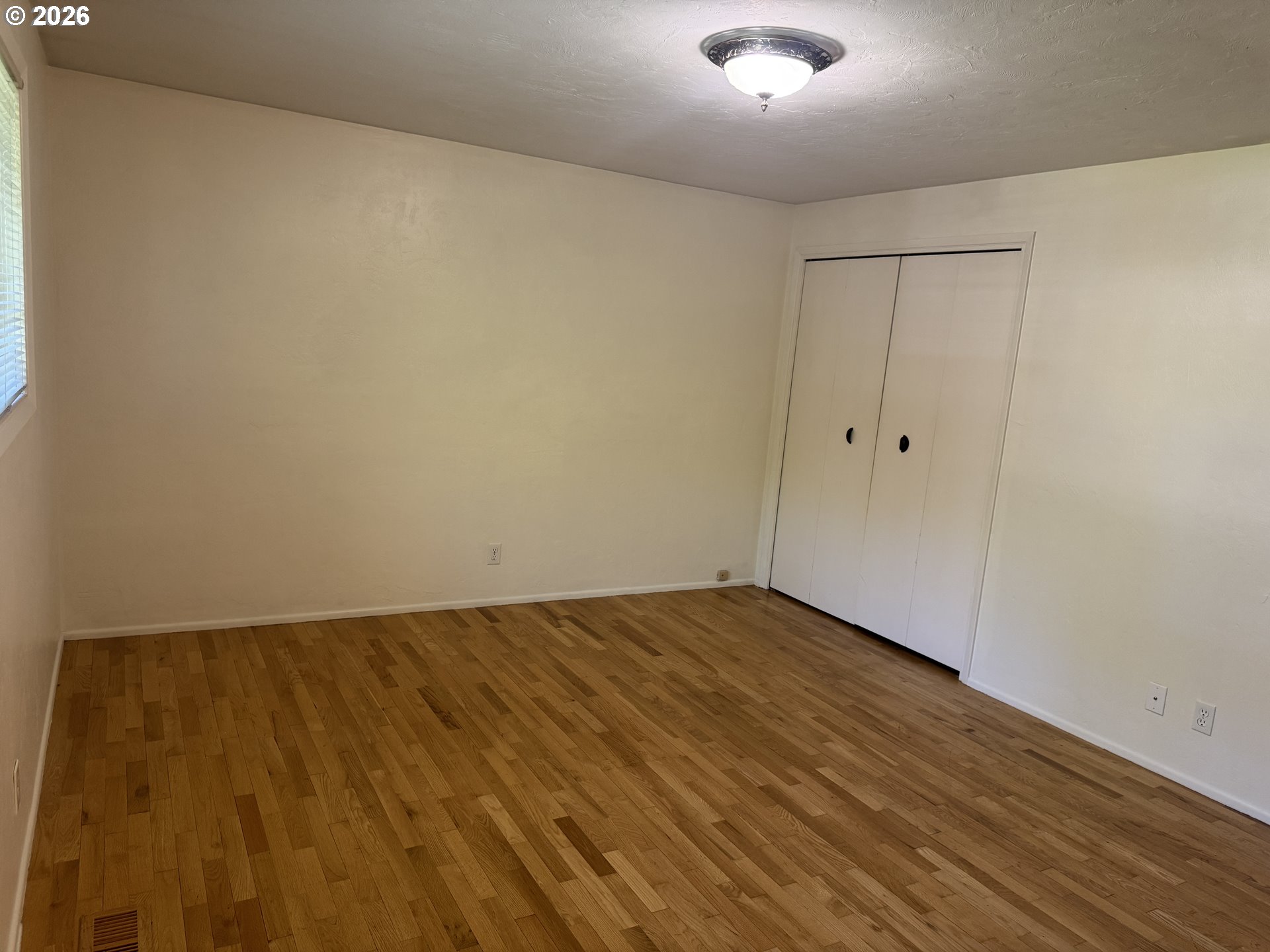 260 Susan Street Eugene, OR 97404 - Photo 19 of 33 a view of an empty room