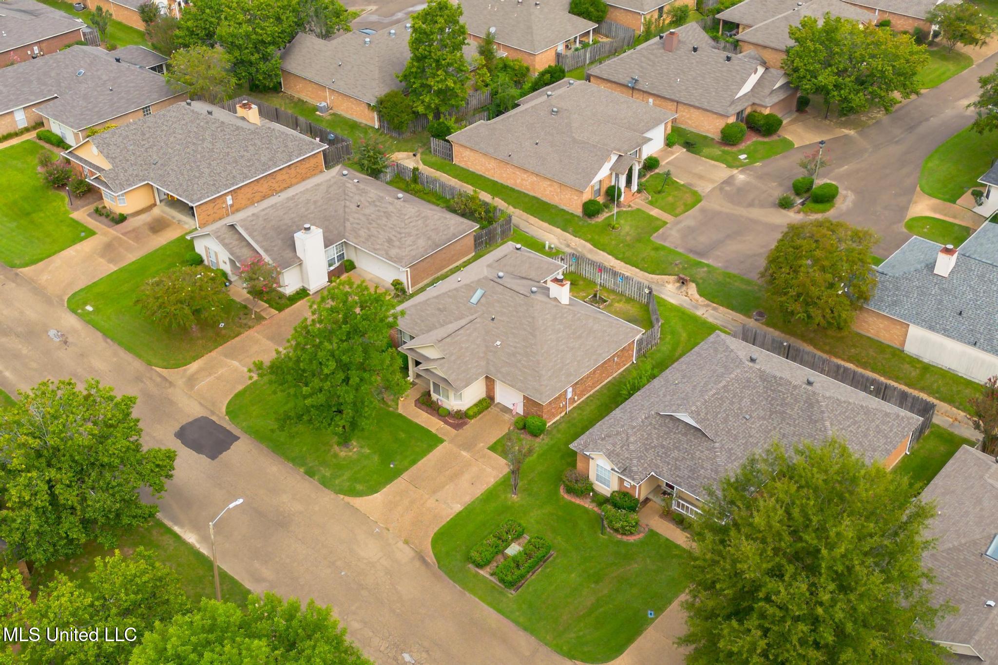 127 Villa Way Clinton, MS 39056 - Photo 14 of 18 127 Villa Way-14