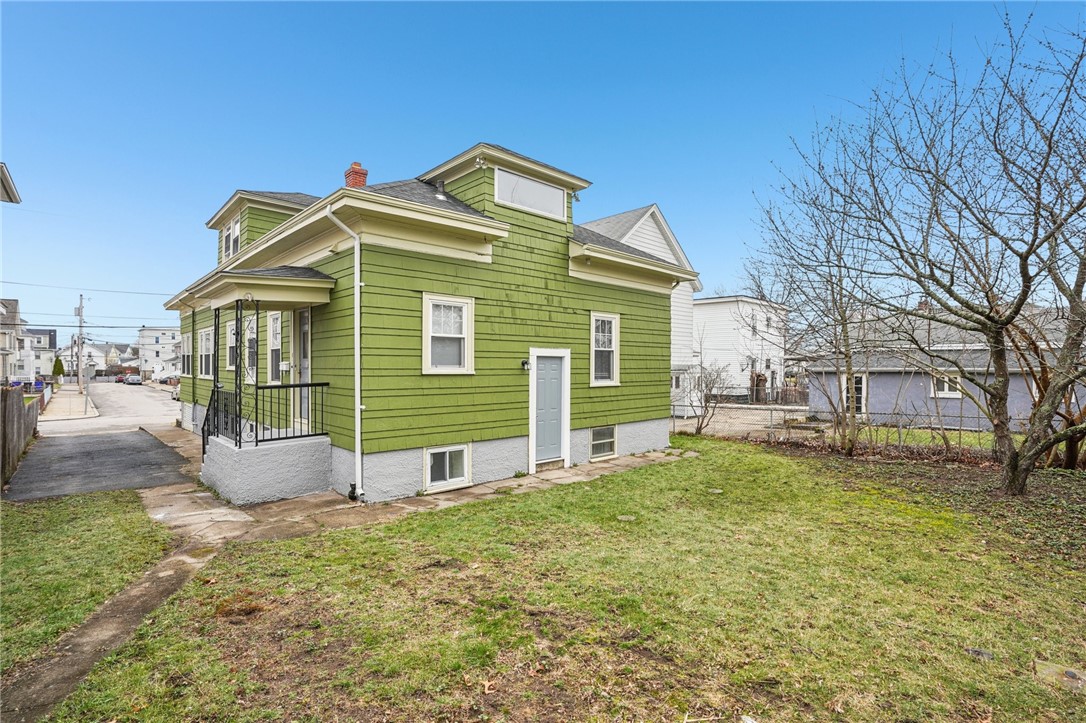 41 Cato Avenue Pawtucket, RI 02860 - Photo 35 of 37