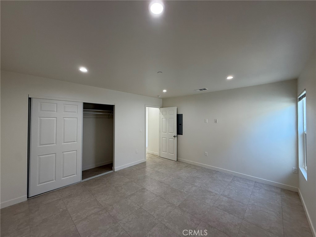 18110 Gault Street Reseda, CA 91335 - Photo 7 of 9