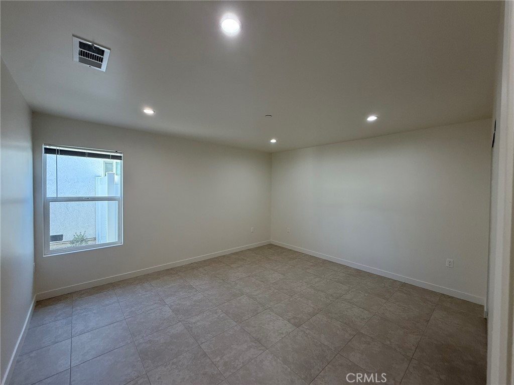 18110 Gault Street Reseda, CA 91335 - Photo 8 of 9
