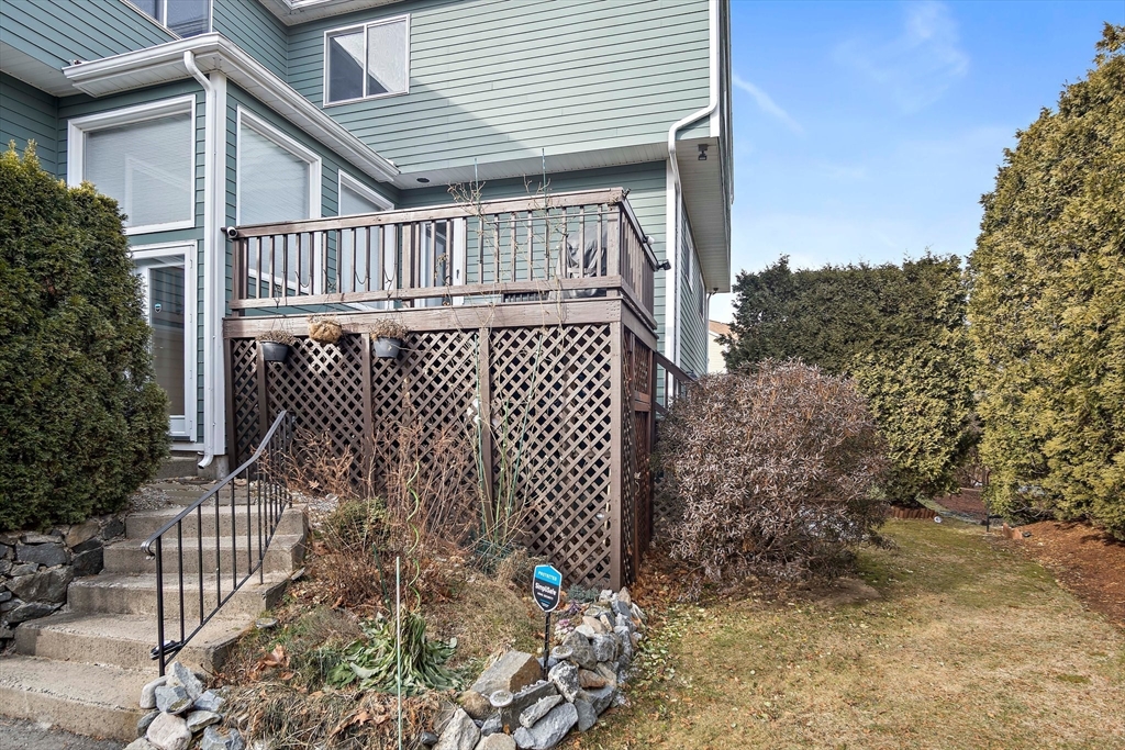 3 Mariners Way, Unit 3 Salem, MA 01970 - Photo 28 of 37 a view of a house with wooden fence
