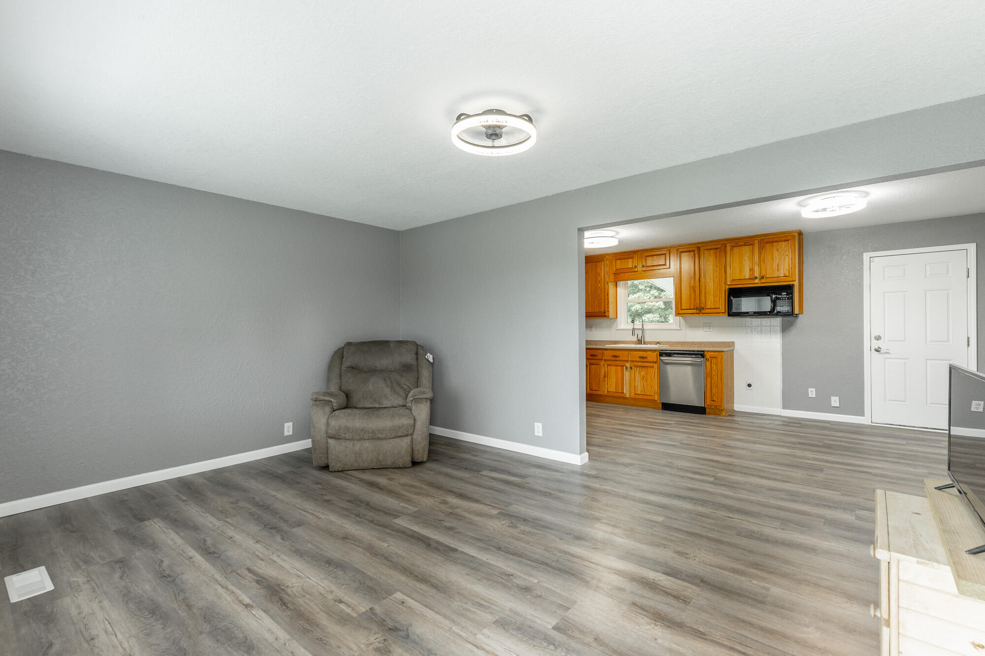 11328 Highway 150 Sequatchie, TN 37374 - Photo 6 of 43 11328 TN-150 HD-29