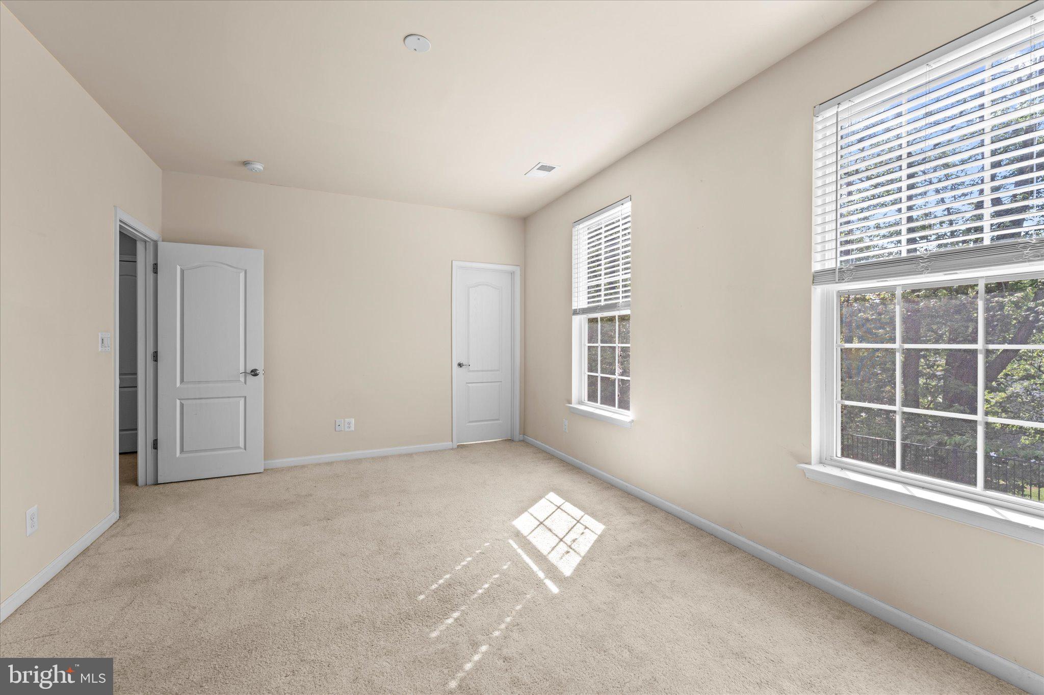 4820 Dane Ridge Circle Woodbridge, VA 22193 - Photo 16 of 32 Mid-level primary bedroom