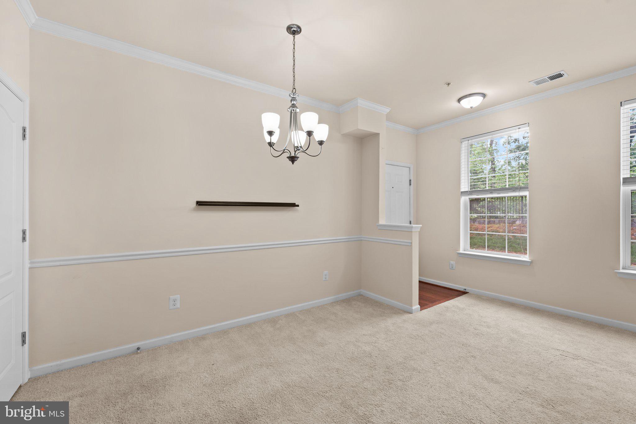 4820 Dane Ridge Circle Woodbridge, VA 22193 - Photo 10 of 32 Dining