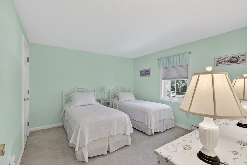 287 Ocean Street, Unit C2 Barnstable, MA 02601 - Photo 23 of 34