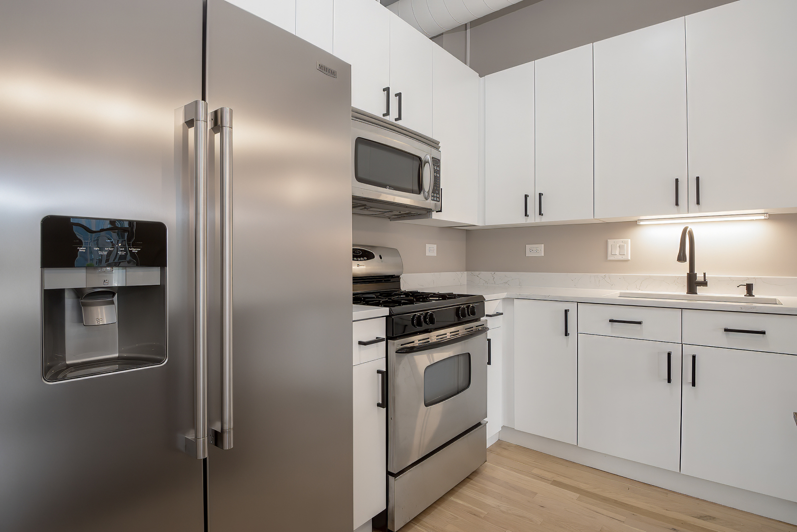 950 West Monroe Street, Unit 402 Chicago, IL 60607 - Photo 12 of 33