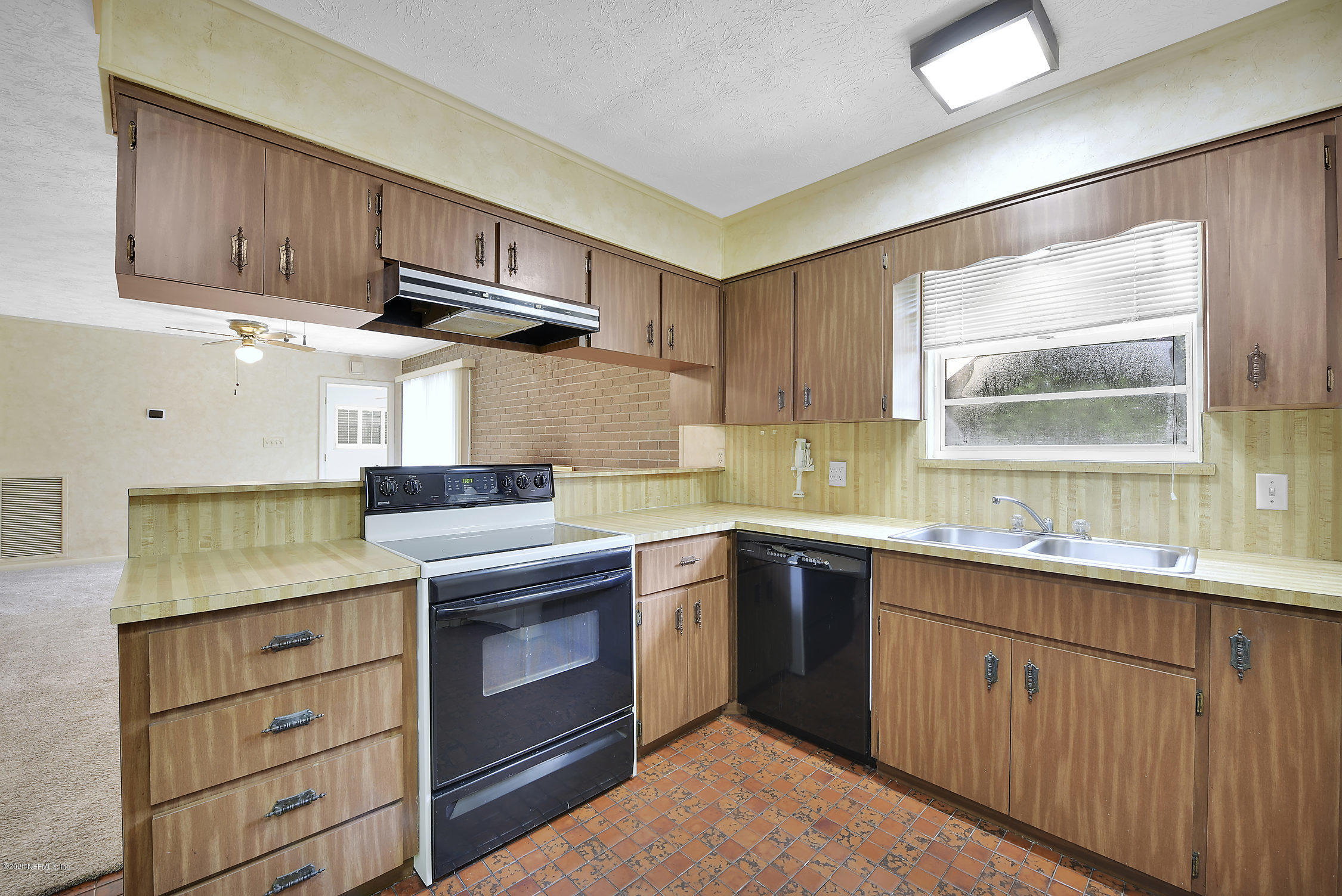 2854 Clairboro Road Jacksonville, FL 32223 - Photo 14 of 41 LOTS of Natural Light