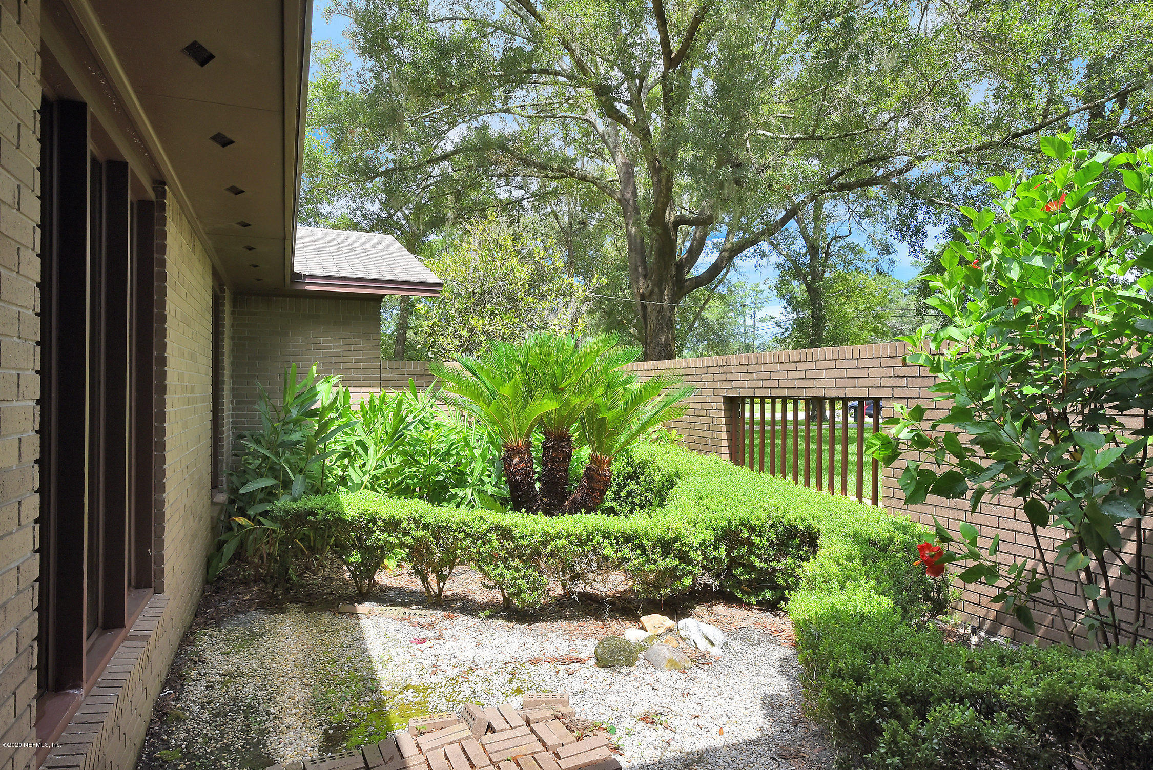 2854 Clairboro Road Jacksonville, FL 32223 - Photo 6 of 41 Secluded Courtyard