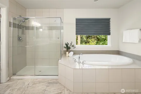 $1,695,000 | 13874 La Vigne Court Northeast, Bainbridge Island, WA 98110
