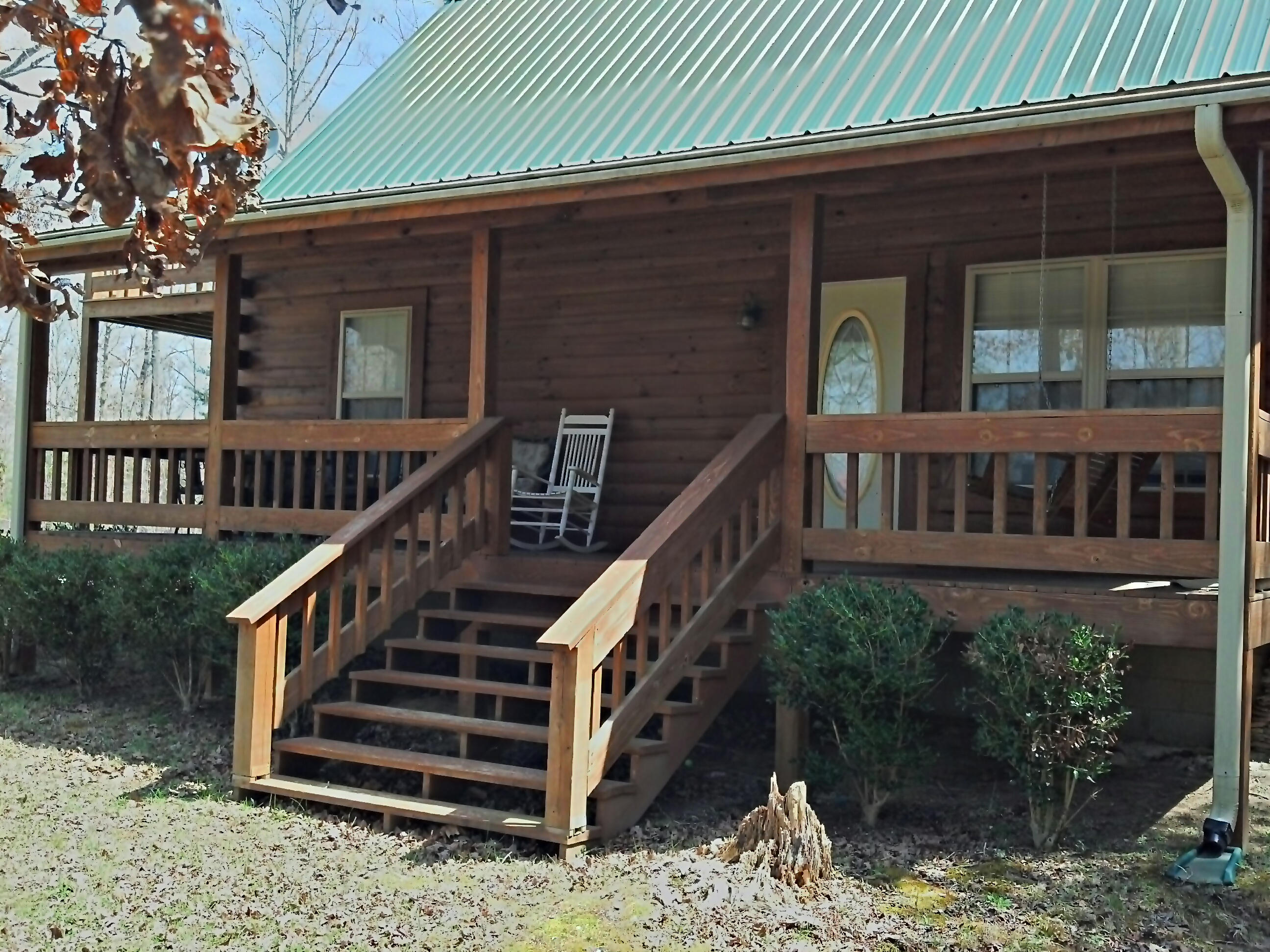 214 Briar Point Road Allardt, TN 38504 - Photo 2 of 11 cabin