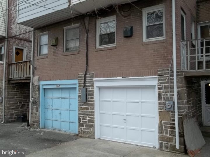 225 Copley Road Upper Darby, PA 19082 - Photo 15 of 16 Exterior Back