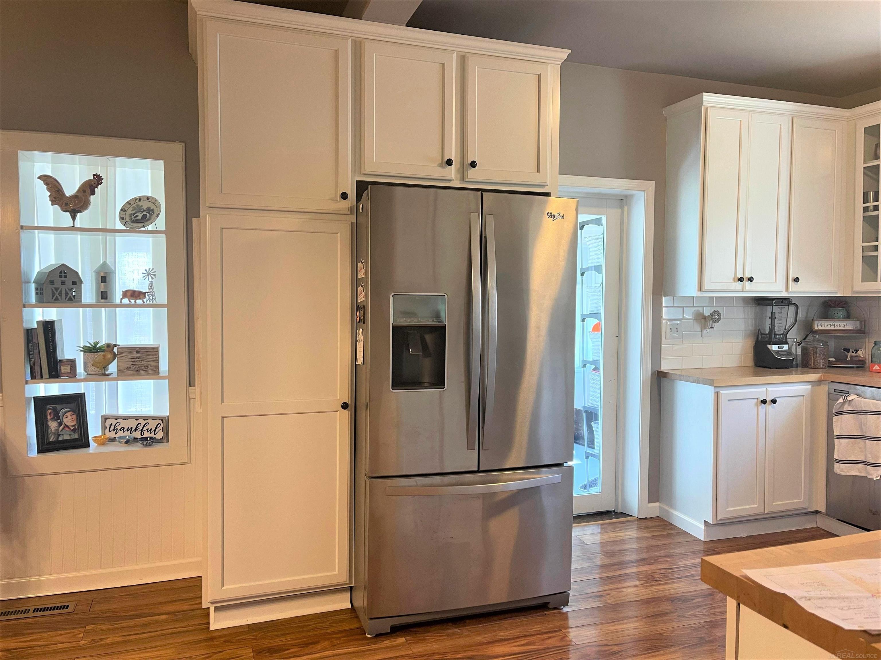 7044 Walker Road Carsonville, MI 48419 - Photo 6 of 23 50084987-5.JPG