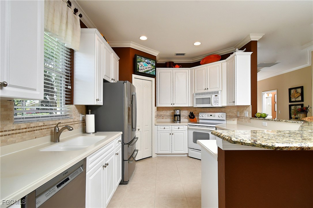 4759 Fairloop Run Lehigh Acres, FL 33973 - Photo 8 of 45 Gallery Image 8