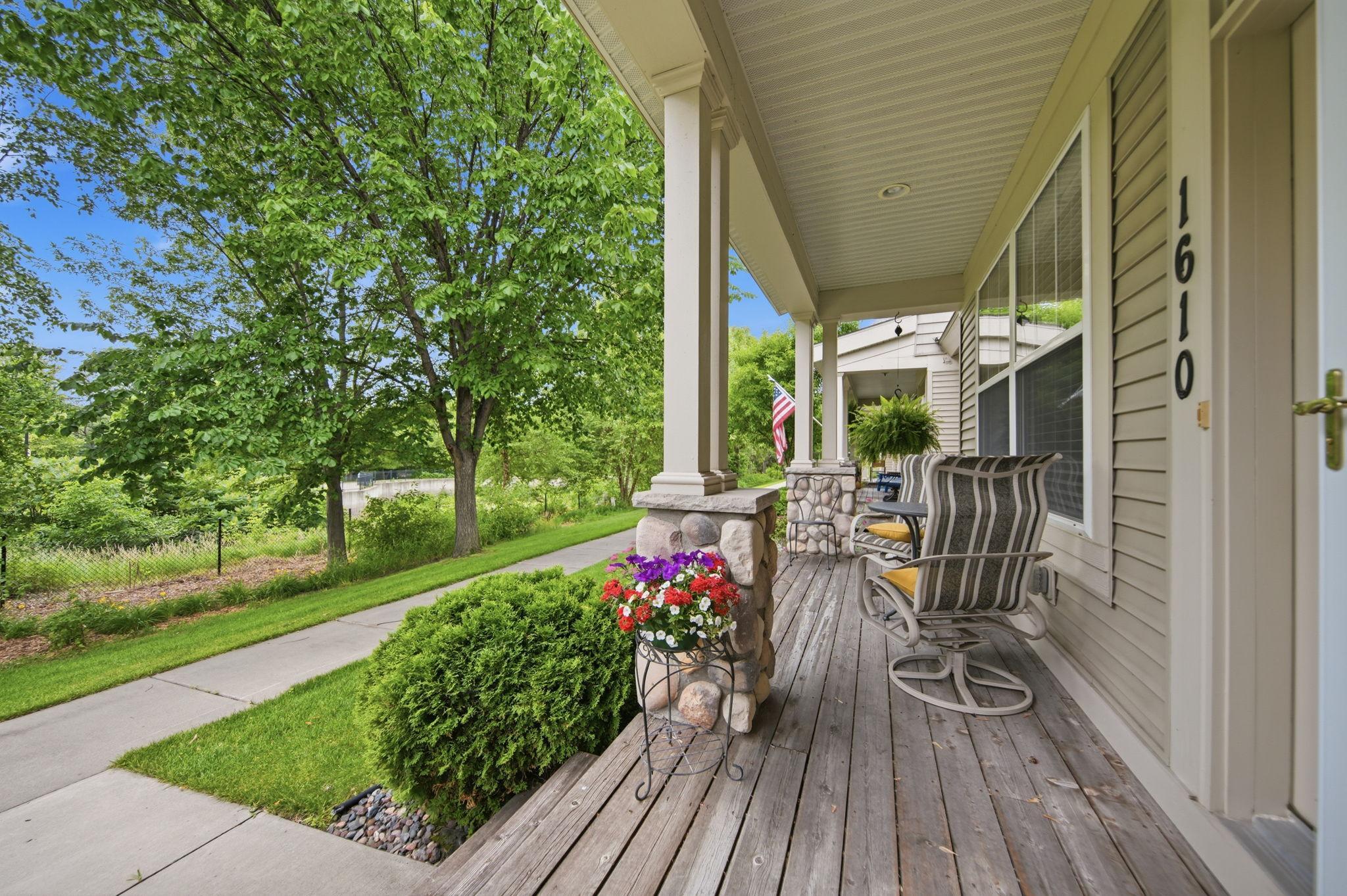 1610 Rivers Pointe Court Anoka, MN 55303 - Photo 3 of 33