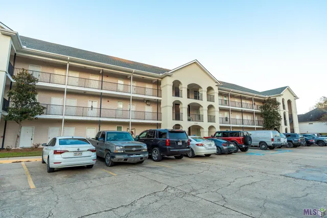 $1,500 | 12389 River Highlands Drive, St. Amant, LA 70774