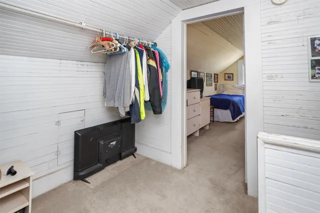 a view of walk in closet