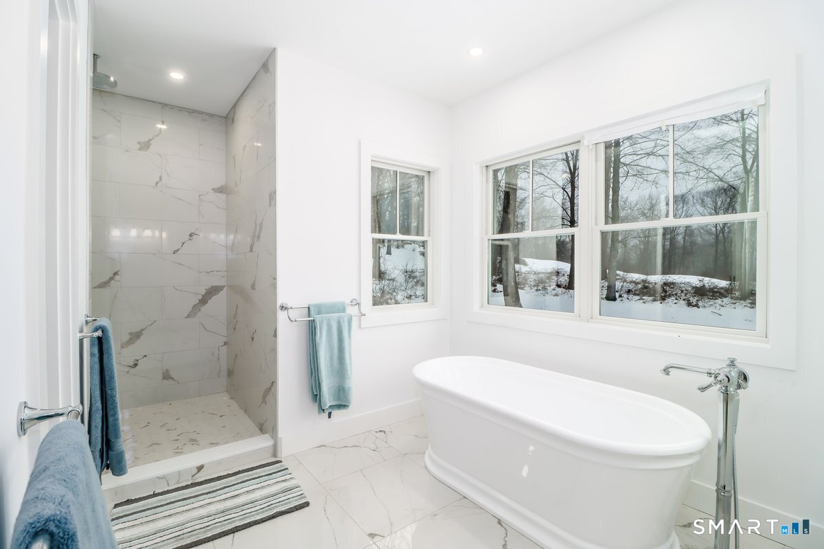 32 Long River Road Sherman, CT 06784 - Photo 11 of 36