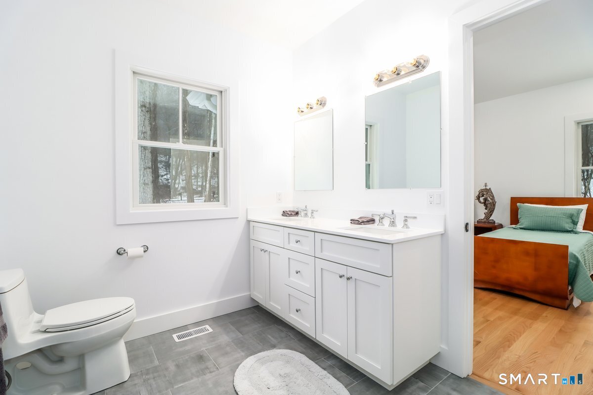 32 Long River Road Sherman, CT 06784 - Photo 15 of 36