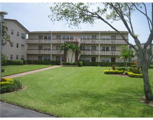 389 Brighton J, Unit 389 Boca Raton, FL 33434 - Photo 1 of 29 Primary Photo