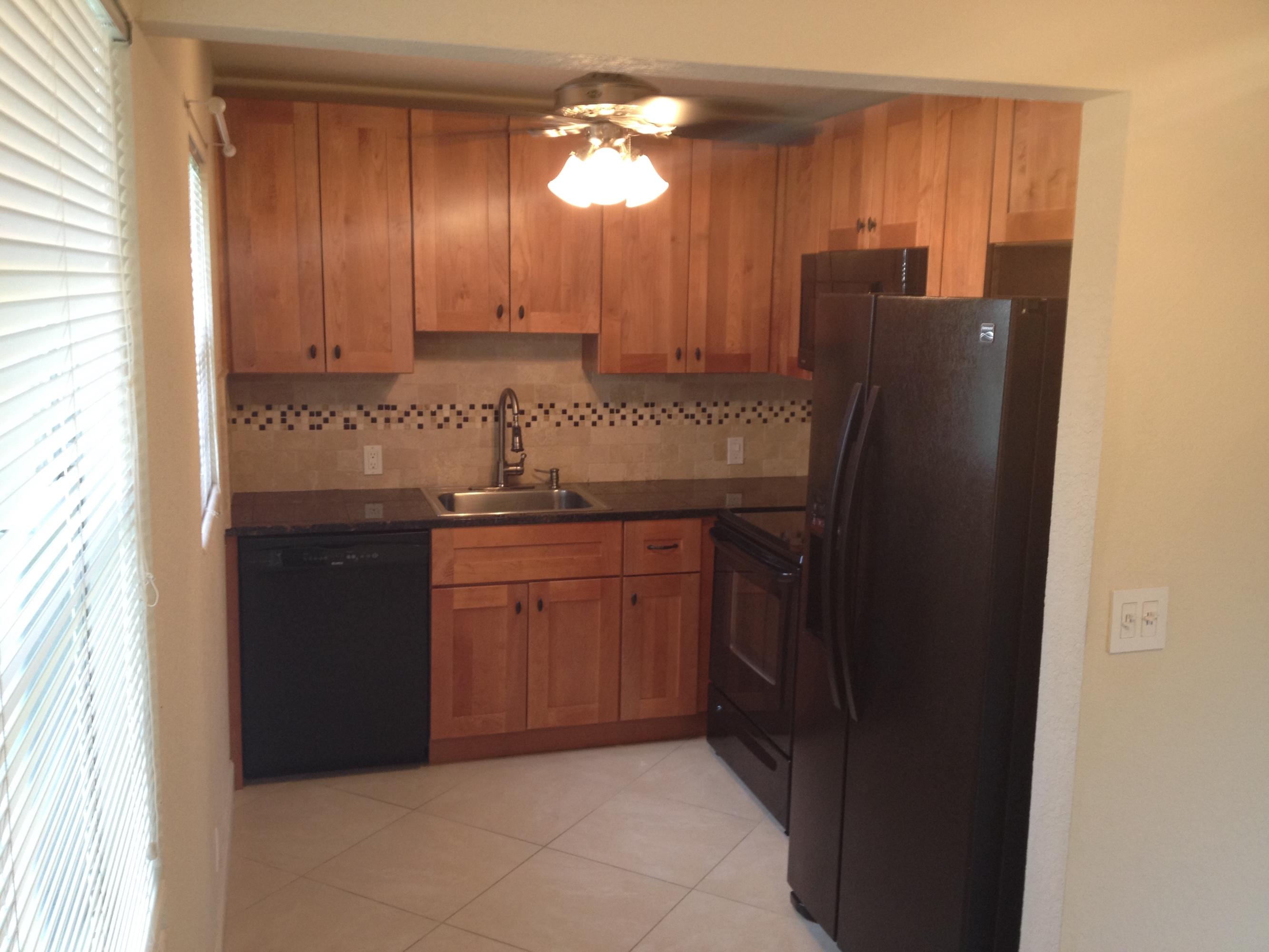389 Brighton J, Unit 389 Boca Raton, FL 33434 - Photo 6 of 29 IMG_8222