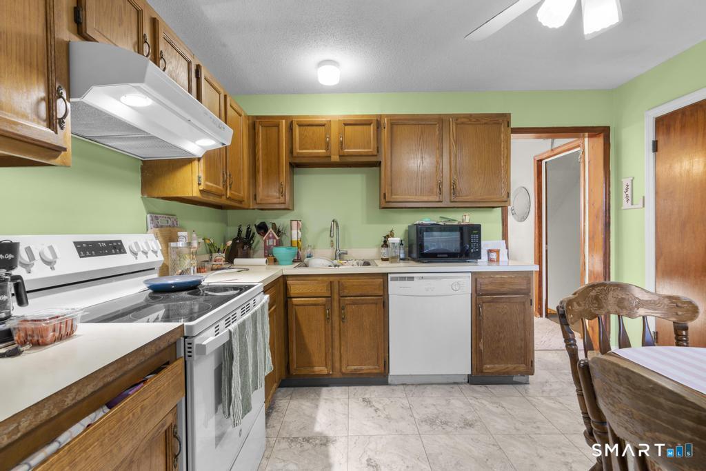 181 Hicks Street, Unit 2D Meriden, CT 06450 - Photo 6 of 36