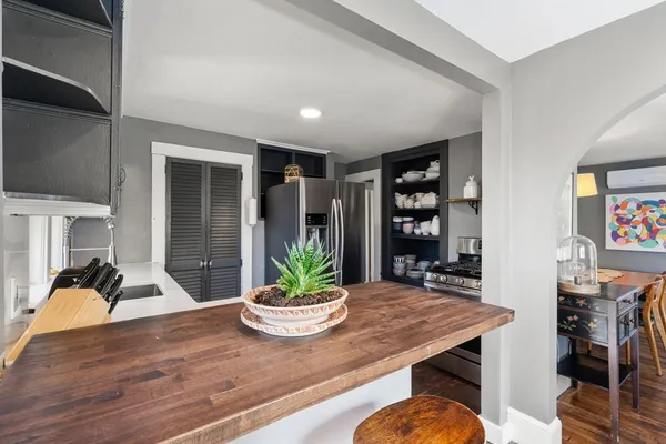 $1,250,000 | 12 Wareland Road, Wellesley, MA 02481