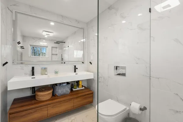 $1,250,000 | 12 Wareland Road, Wellesley, MA 02481