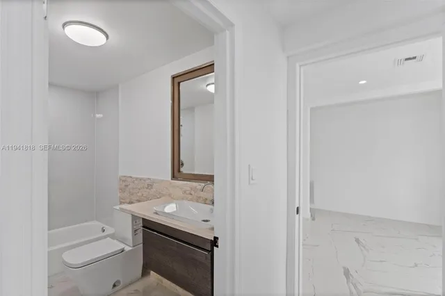 $509,000 | 988 Northwest 10th Street, Hallandale Beach, FL 33009