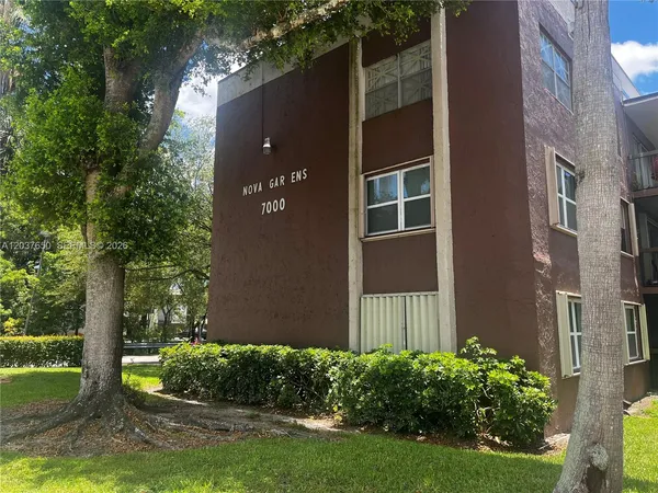 $245,000 | 7000 Nova Drive, Unit 103E, Davie, FL 33317
