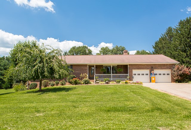 157 Verbena Road Shenandoah, VA 22849 - Photo 2 of 29 Gallery Image 2