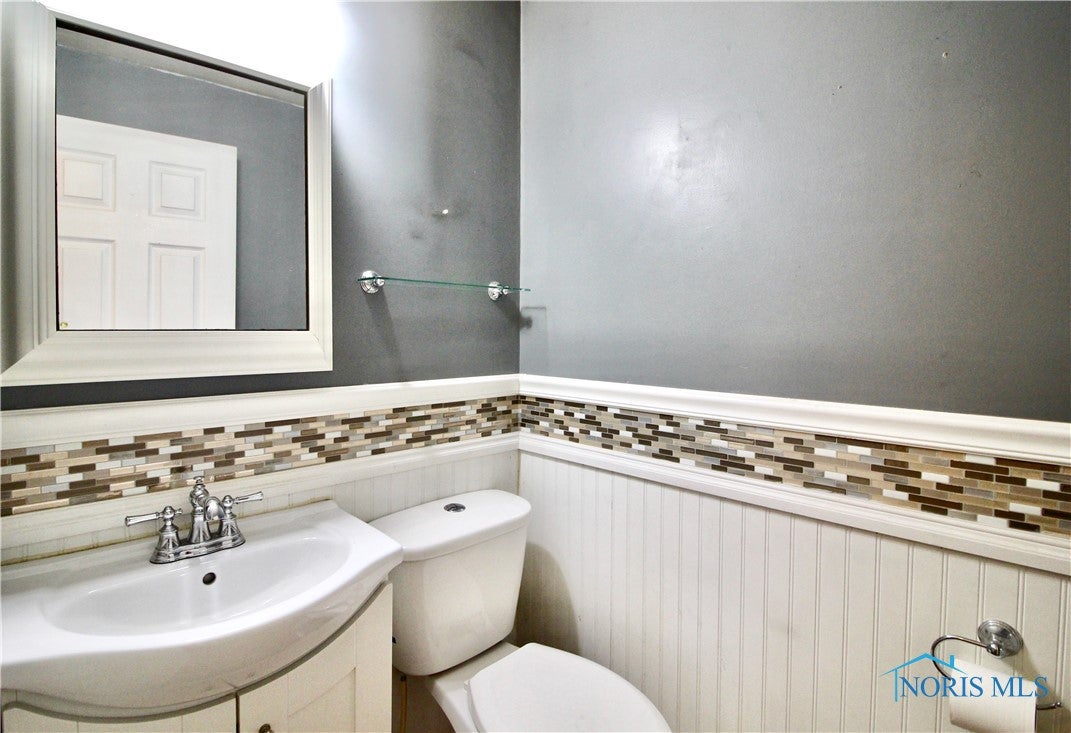 5643 Marshall Road Sylvania, OH 43560 - Photo 12 of 32 Gallery Image 12